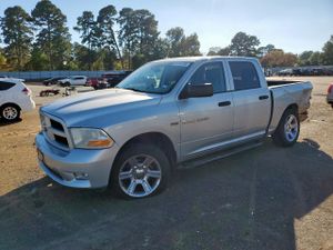 Dodge RAM ST 5.7L 8 2012