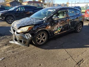 Ford Focus SE 2.0L 4 2013