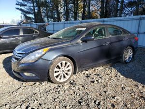 Hyundai Sonata SE 2.4L 4 2013