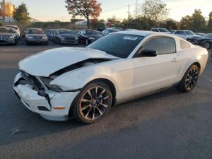 Ford Mustang 3.7L 6 2012