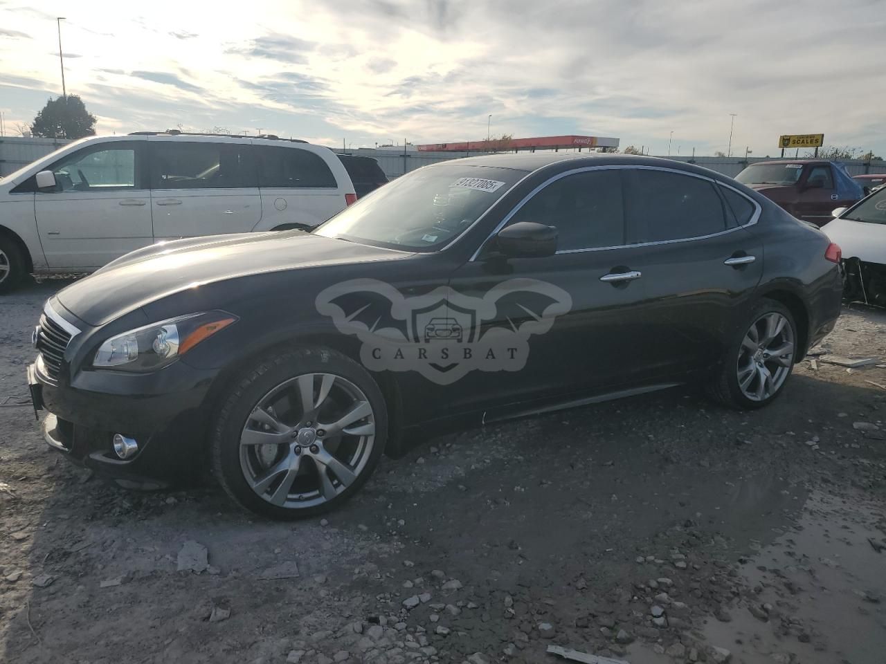 Infiniti M37 X 3.7L 6 2013