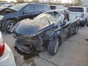 Hyundai Elantra GLS 1.8L 4 2012