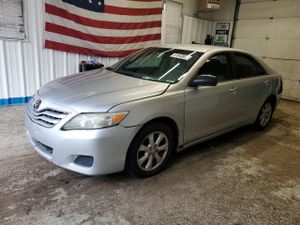 Toyota Camry BASE 2.5L 4 2011