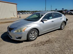 Nissan Altima 2.5 2.5L 4 2015