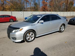 Toyota Camry BASE 2.5L 4 2011