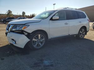 Nissan Pathfinder S 3.5L 6 2013