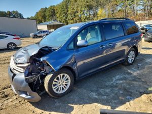 Toyota Sienna XLE 3.5L 6 2014