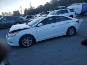 Hyundai Sonata SE 2.4L 4 2013