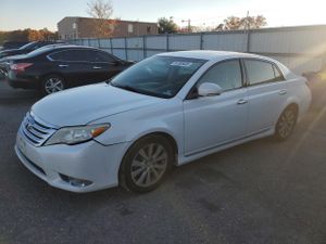 Toyota Avalon BASE 3.5L 6 2011