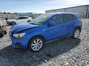 Mitsubishi Outlander ES 2.0L 4 2015