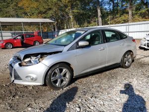 Ford Focus SE 2.0L 4 2014