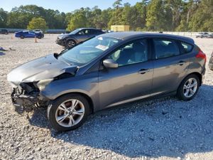Ford Focus SE 2.0L 4 2012