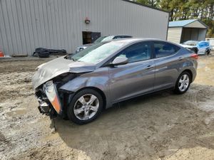 Hyundai Elantra GLS 1.8L 4 2013