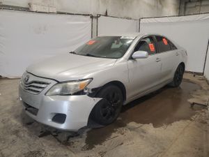 Toyota Camry BASE 2.5L 4 2011