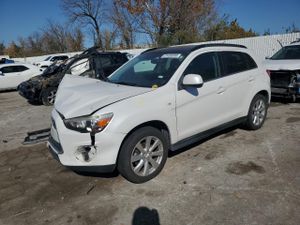 Mitsubishi Outlander SE 2.0L 4 2013
