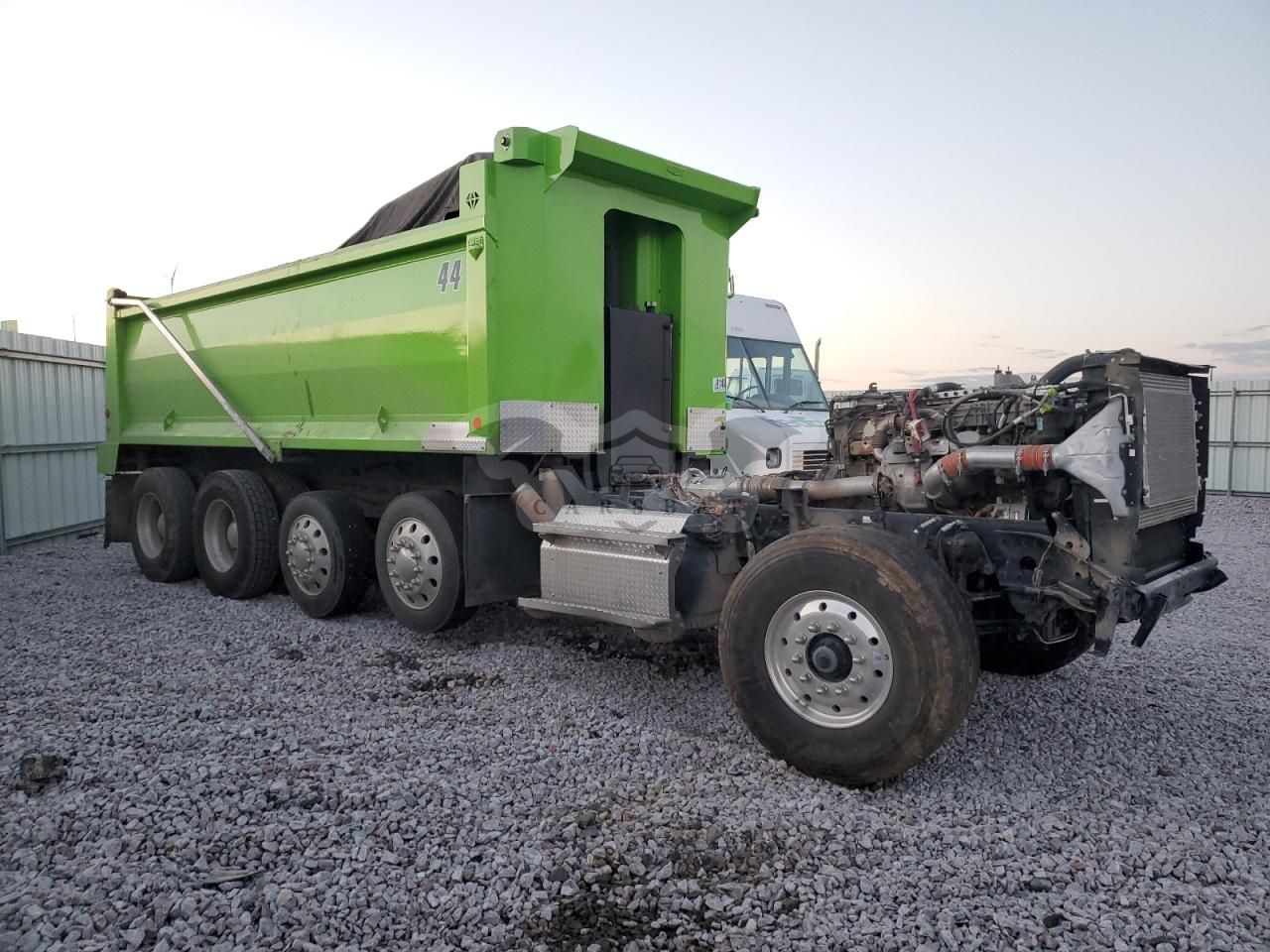 Freightliner Business Class M2 12.8L 6 2023