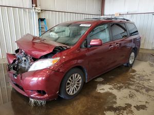 Toyota Sienna XLE 3.5L 6 2015