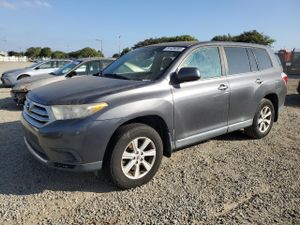 Toyota Highlander BASE 2.7L 4 2012