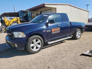 RAM 1500 ST 5.7L 8 2015