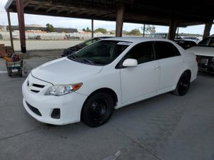 Toyota Corolla BASE 1.8L 4 2011