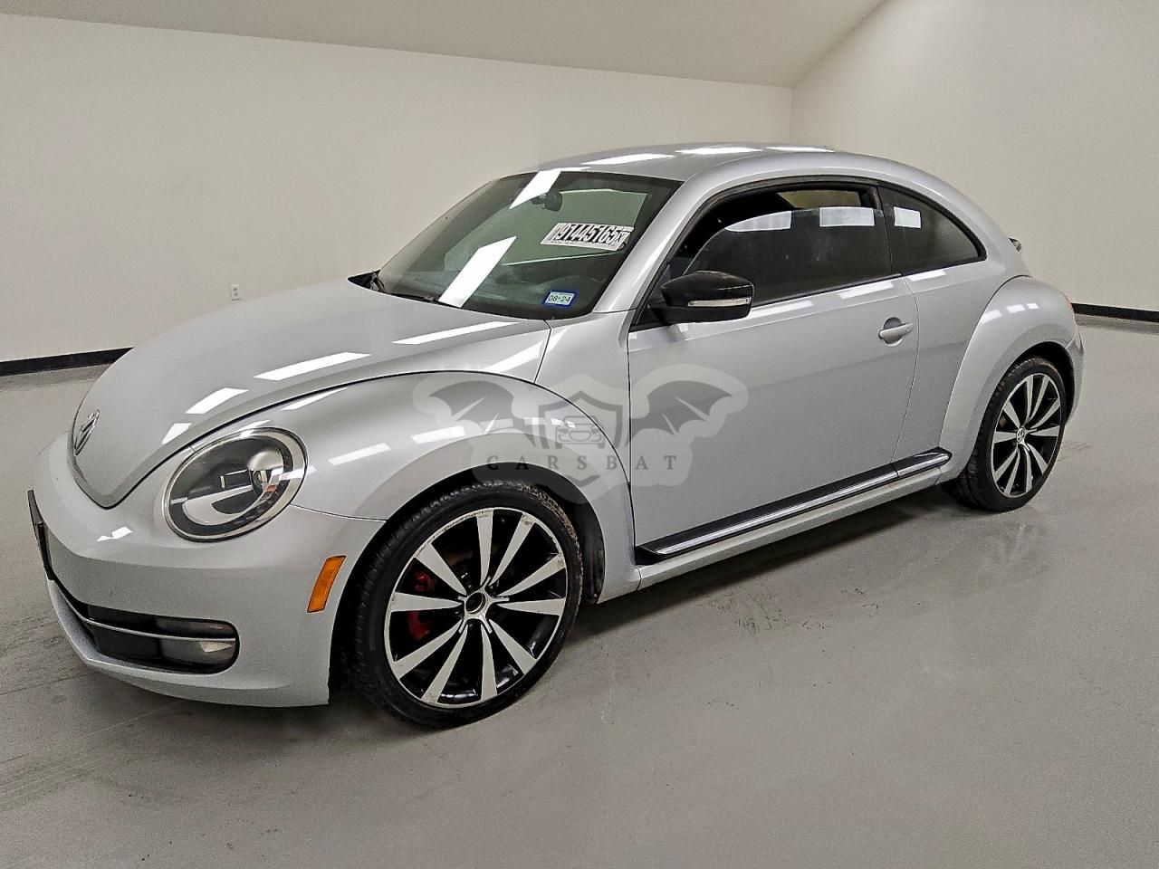 Volkswagen Beetle TURBO 2.0L 4 2012