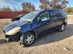 Toyota Sienna LE 3.3L 6 2006