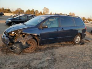 Toyota Sienna CE 3.3L 6 2005