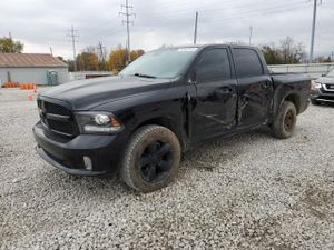RAM 1500 ST 5.7L 8 2015