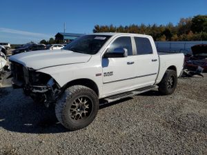 RAM 1500 SLT 5.7L 8 2015