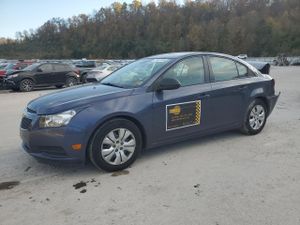 Chevrolet Cruze LS 1.8L 4 2013