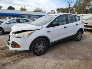 Ford Escape S 2.5L 4 2015