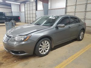 Chrysler 200 TOURING 2.4L 4 2013