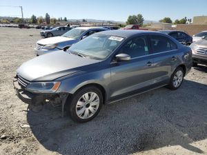 Volkswagen Jetta SE 2.5L 5 2013
