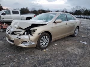 Toyota Camry BASE 2.5L 4 2011