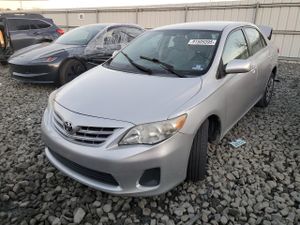 Toyota Corolla BASE 1.8L 4 2013