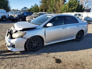Toyota Corolla BASE 1.8L 4 2010