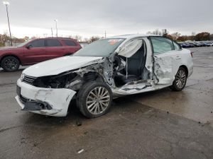 Volkswagen Jetta SEL 1.8L 4 2014