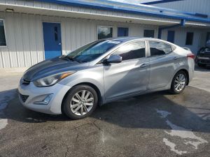 Hyundai Elantra SE 1.8L 4 2015