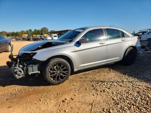 Chrysler 200 TOURING 2.4L 4 2013