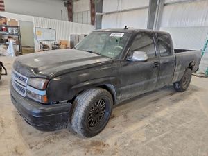 Chevrolet Silverado 1500 C1500 4.8L 8 2006