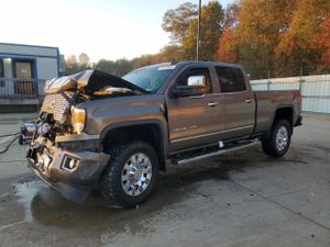GMC Sierra K2500 DENALI 6.6L 8 2015