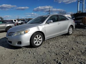 Toyota Camry BASE 2.5L 4 2011