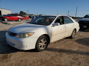 Toyota Camry LE 3.0L 6 2004
