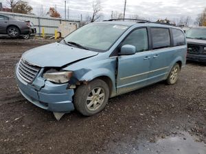 Chrysler Town & Country TOURING 3.8L 6 2010