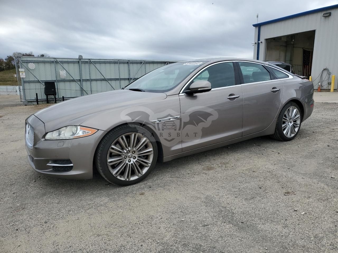 Jaguar XJ SUPERCHARGED 5.0L 8 2011