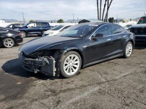 Tesla Model S 2015
