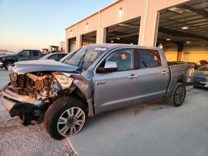 Toyota Tundra CREWMAX 1794 5.7L 8 2015
