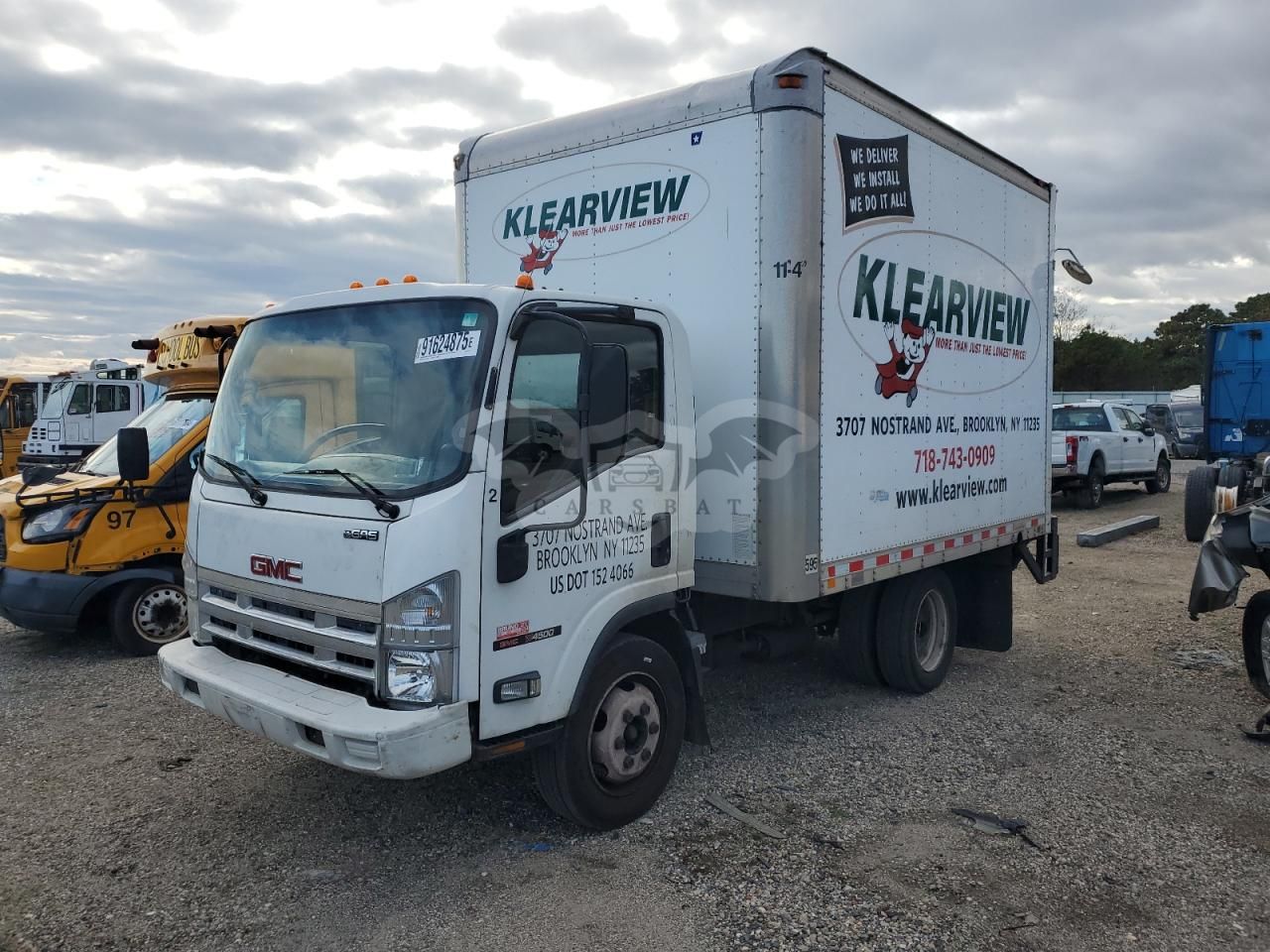 GMC W-series W45042 6.0L 8 2008