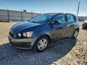 Chevrolet Aveo (Sonic) LT 1.8L 4 2013