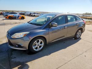 Ford Focus SE 2.0L 4 2014